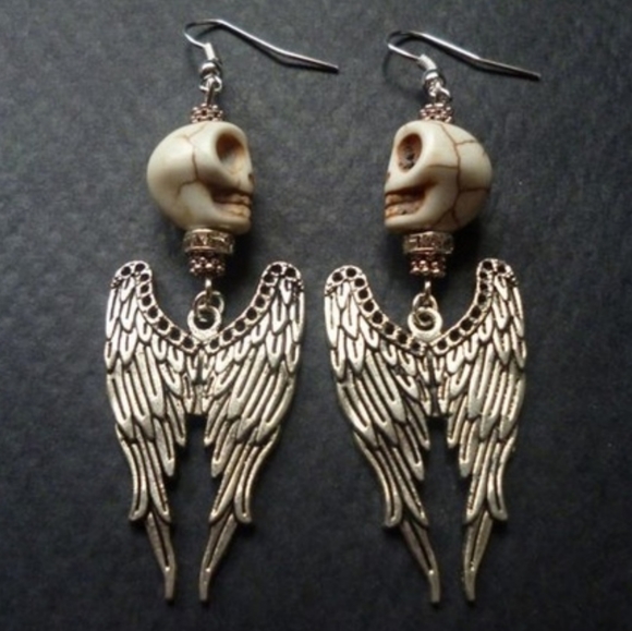 Jewelry - EARRINGS